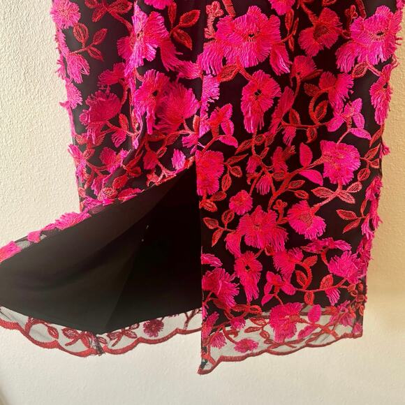 Dress the Population NWT Emma Floral Embroidered Sheath Dress Size S - Picture 8 of 9